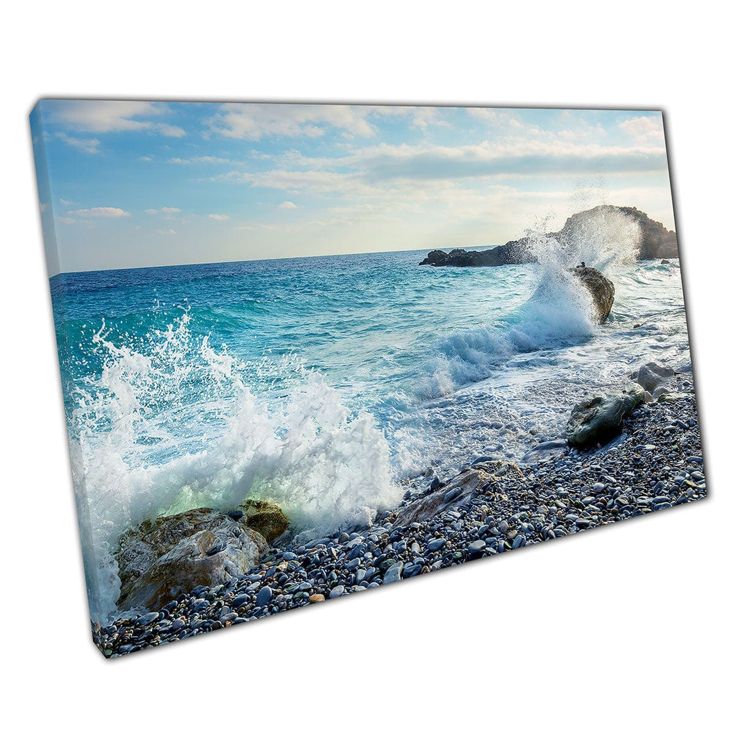 Vers zeewater crasht tegen de donkere rotsachtige kust zeegezitter fotografie wall art print op canvas gemonteerde canvas print