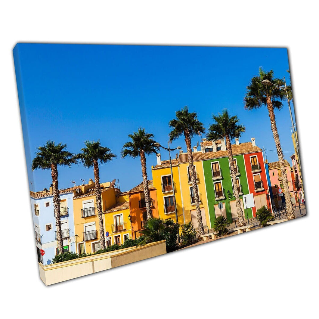 Prachtig levendig promenadehuis van de oude stad Villajoyosa Spanje Cityscape Wall Art Print op canvas gemonteerde canvas print