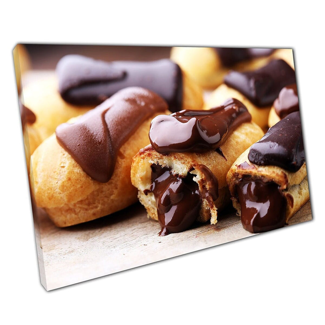 Eclair Traditional French French Dessert Restaurant Café Bakery Sweet Food Photography Wall Art Print op canvas gemonteerde canvas print
