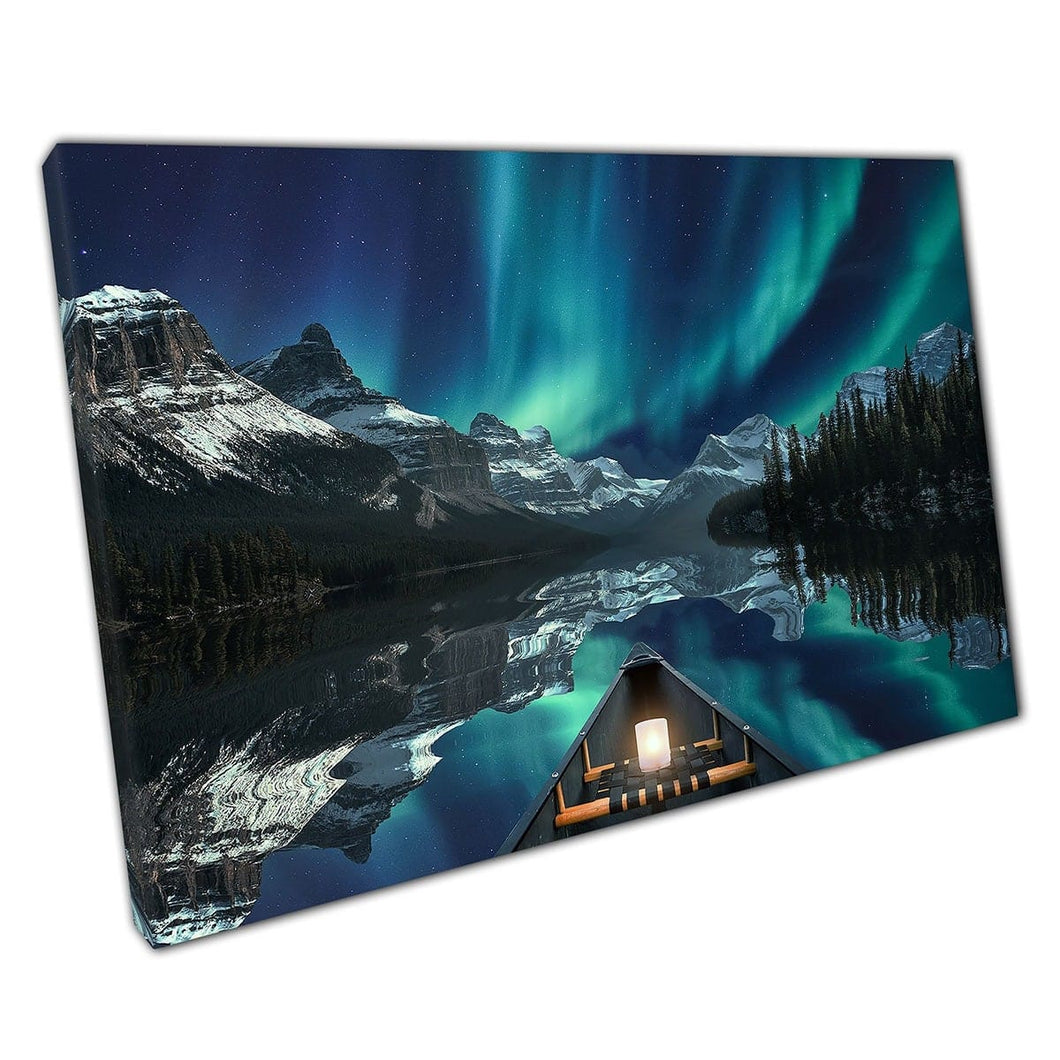 Maligne Lake Jasper National Park Canada kanoën onder de Aurora Borealis Wall Art Print op canvas gemonteerde canvas print