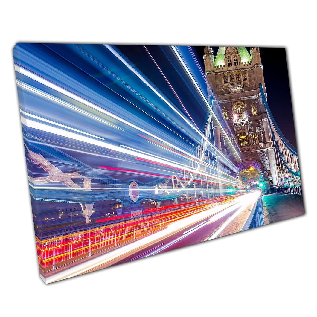 Lichte paden op Tower Bridge 's nachts London Landmark Wall Art Print op canvas gemonteerde canvas print