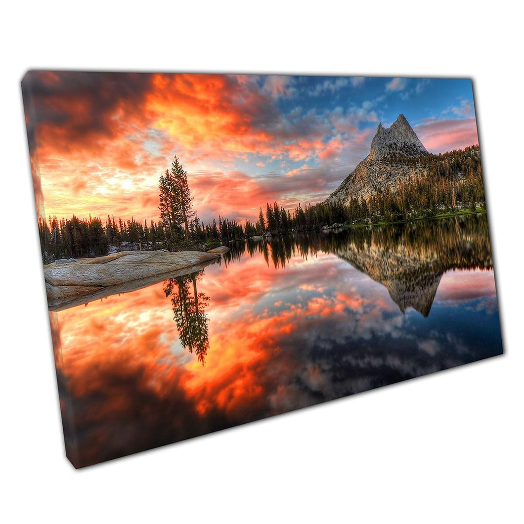 Sunset arancione sul lago cattedrale Yosemite National Park California Wall Art Print su tela di tela montata