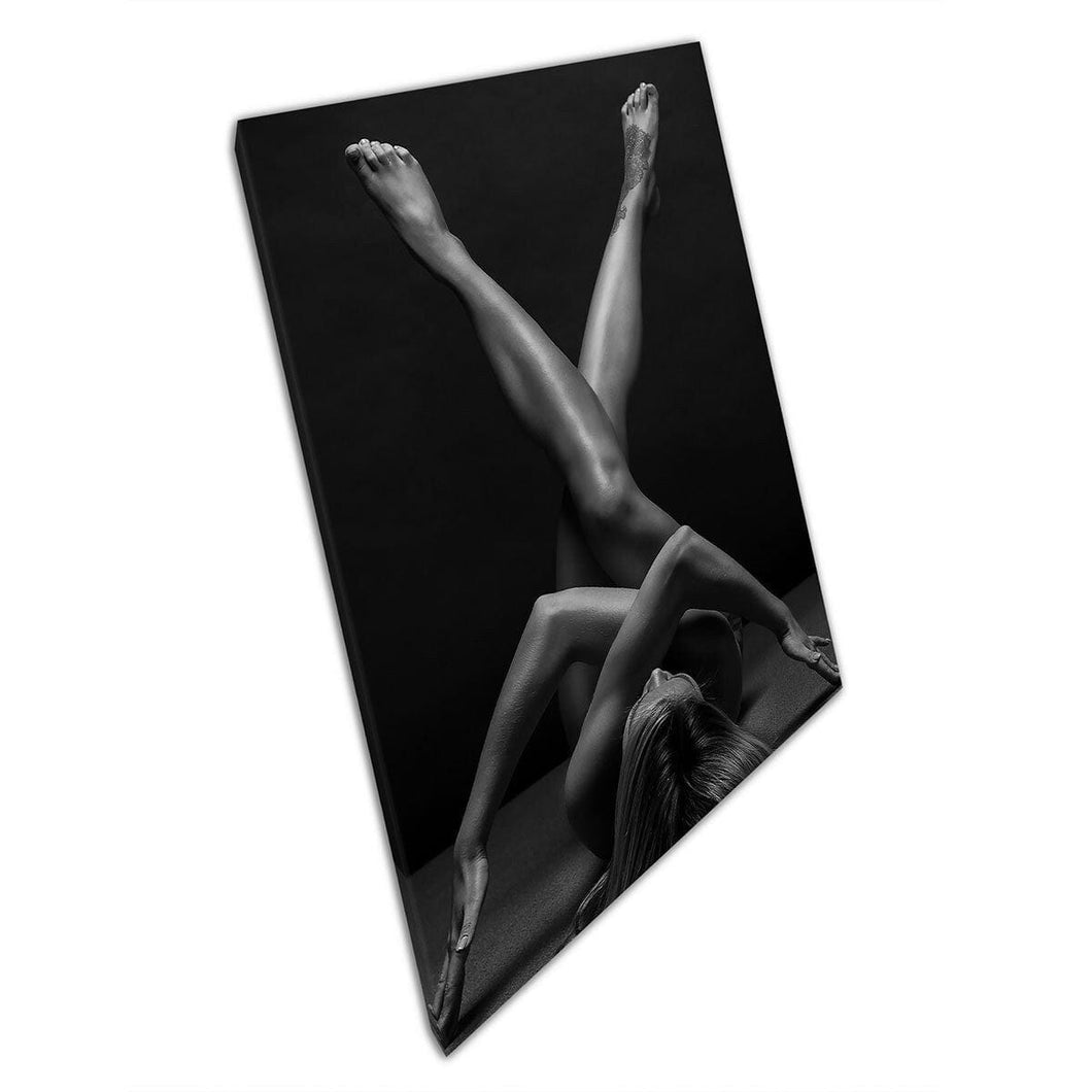 Naakte vrouw poseren donkergrijze tonen fijne kunst fotografie muur kunst print op canvas gemonteerde canvas print