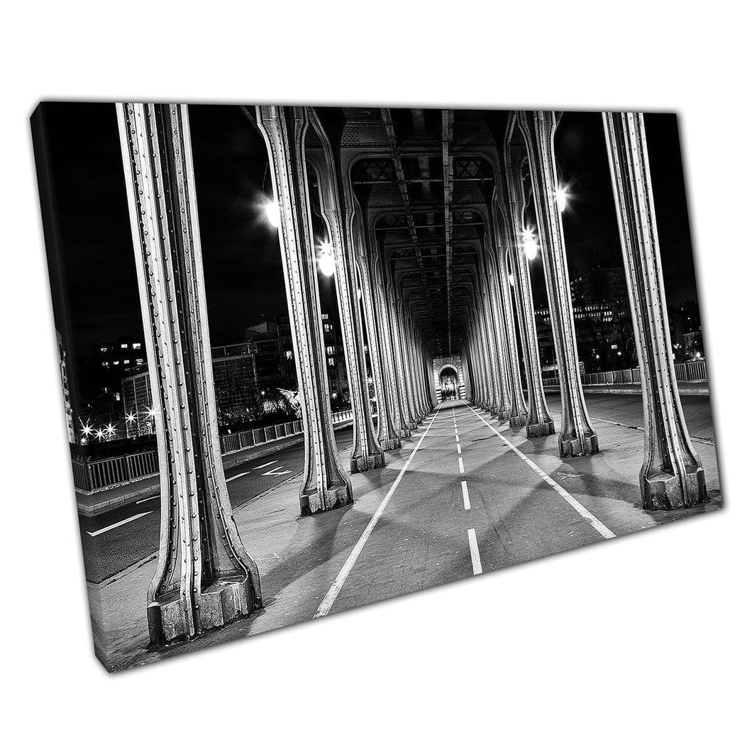 Zwart-witte industriële fotografie geschoten onder Bir-Hakeim Bridge 's nachts Paris Wall Art Print op canvas gemonteerde canvas print