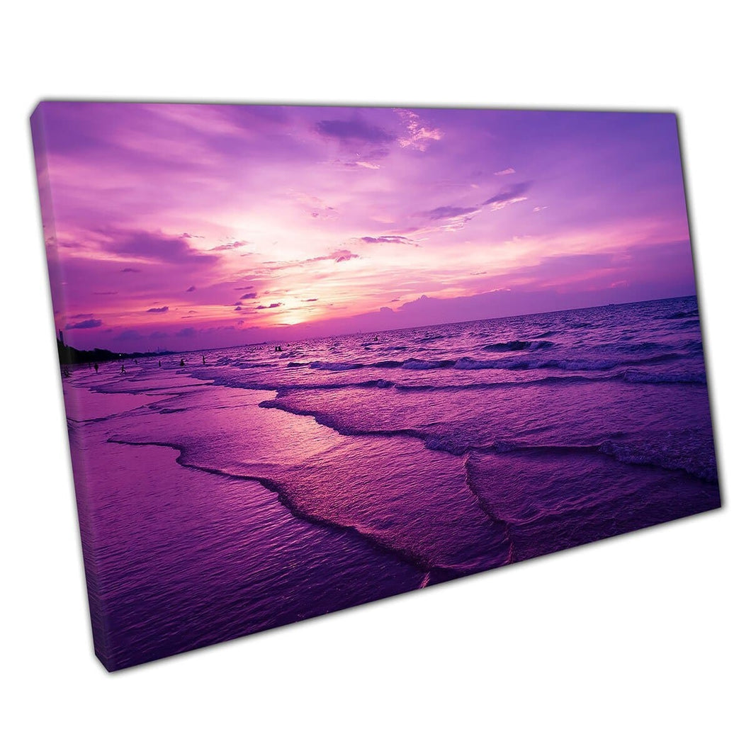 Purple Twilight Sunrise Sunset over Long Calm Beach Wall Art Print op canvas gemonteerde canvas print