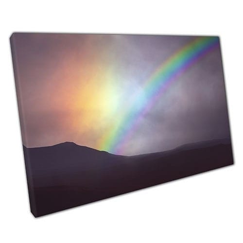 Afdrukken op canvas regenboog in mistige hemel klaar om muurwand te hangen, gemonteerde canvas print