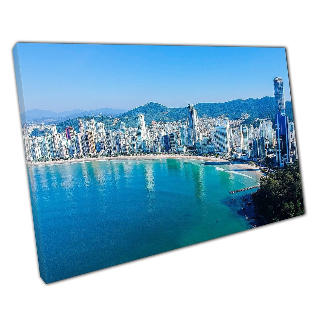 Prachtig helder luchtuitzicht van Balneário Camboriú staat Santa Catarina Brazilië Wall Art Print op canvas gemonteerde canvas print
