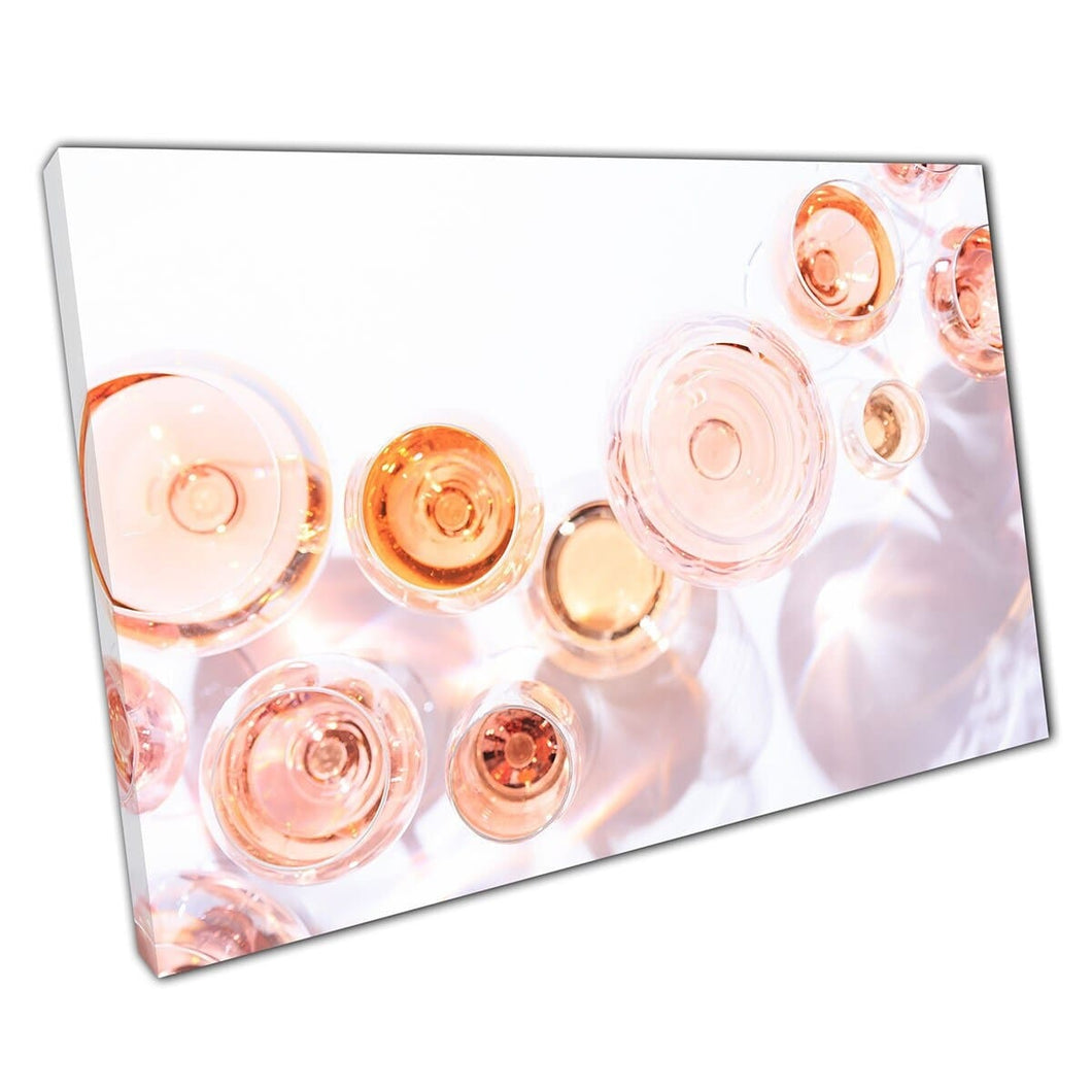 Elegante stijlvolle collectie rozenwijnen en glazen muurkunstafdruk op canvas gemonteerde canvas print