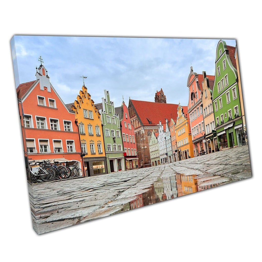 Gotische stijl oude architectuur schilderachtige kleurrijke gebouwen Duitse stad in de buurt van München muur kunstprint op canvas gemonteerde canvas print