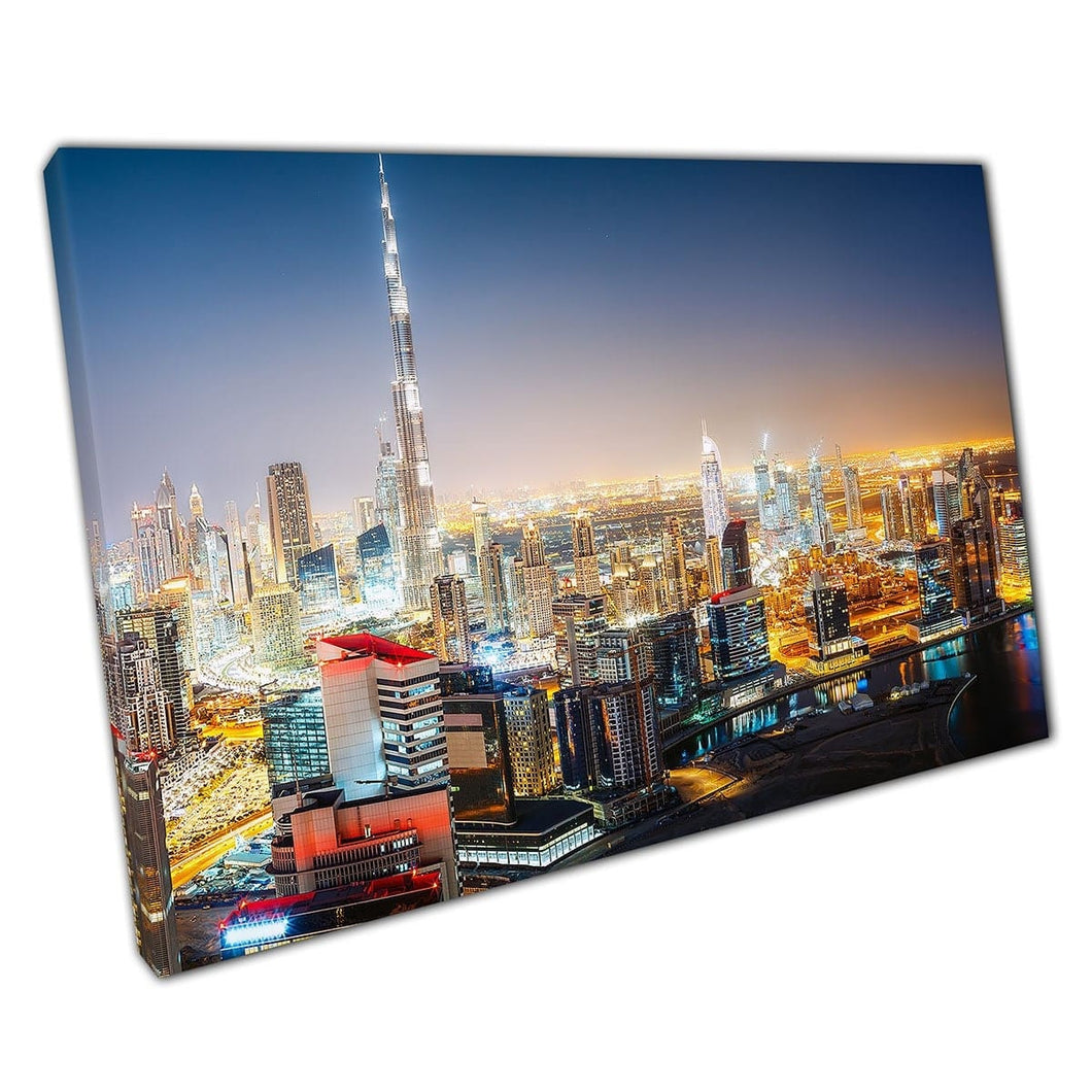 Skyscycrapers maestoso illuminato Skyline Cityscape at Night Business Bay Dubai Emirati Arabiti Stampa di arte da parete su tela di tela stampata