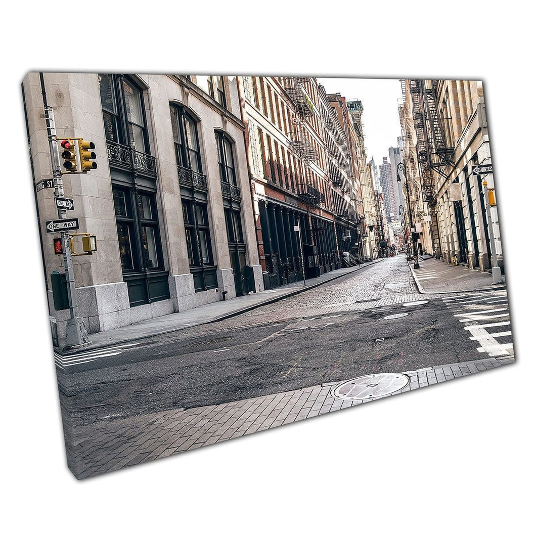 Lege straat in het district Soho van Manhattan New York CityScape Architecture Wall Art Print op canvas gemonteerde canvas print